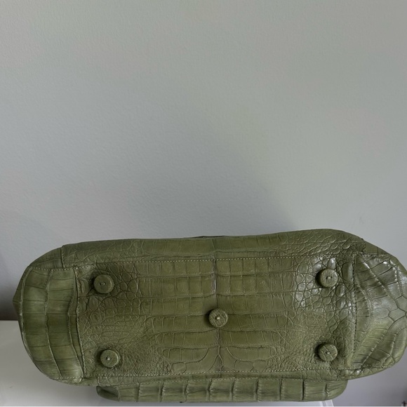 Authentic Nancy Gonzalez Cream Green Crocodile Handbag - Picture 12 of 13